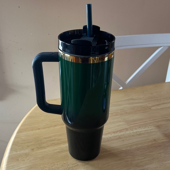 Stanley 40 oz wicked Dark Green and Black Tumbler with Straw never used. 2024 - Picture 2 of 7